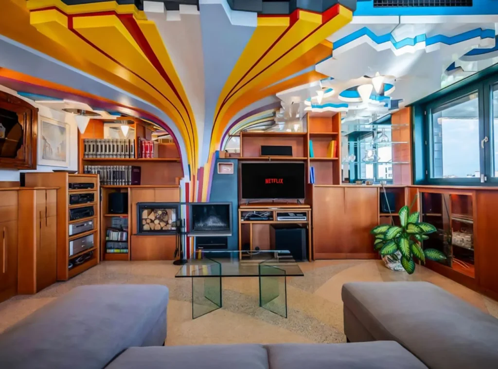 Luxury Penthouse with Sauna, Terrace, Garage & Study