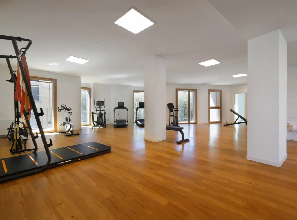 Luxury Apartment with Terrace, Gym, Coworking & Garage