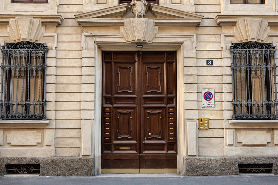Via San Primo 3 &middot; Quadrilatero del Silenzio