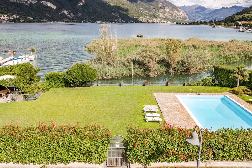 Appartamento con Terrazza Panoramica sul Lago d&rsquo;Iseo