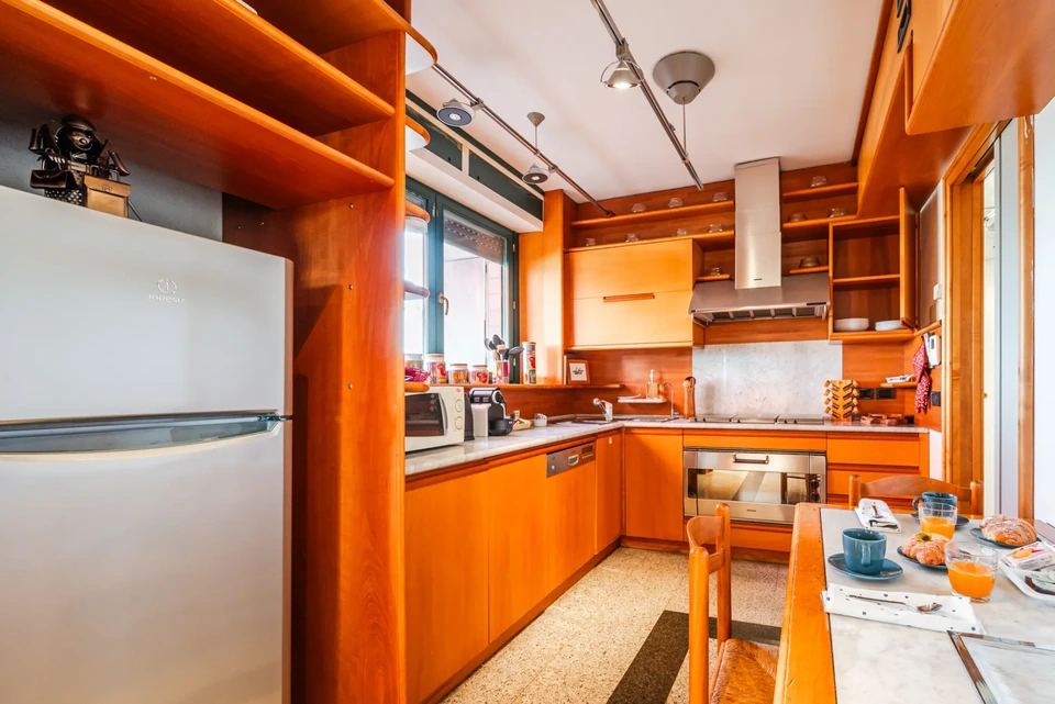 Romilli 3 Penthouse &middot; Corvetto
