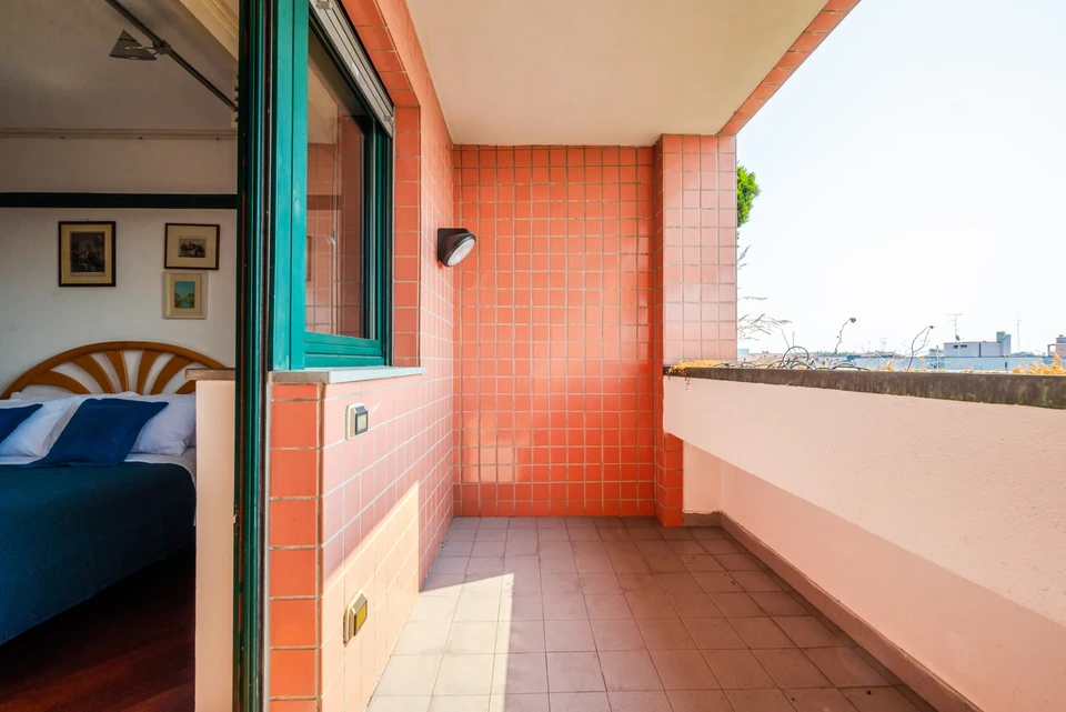 Romilli 3 Penthouse &middot; Corvetto