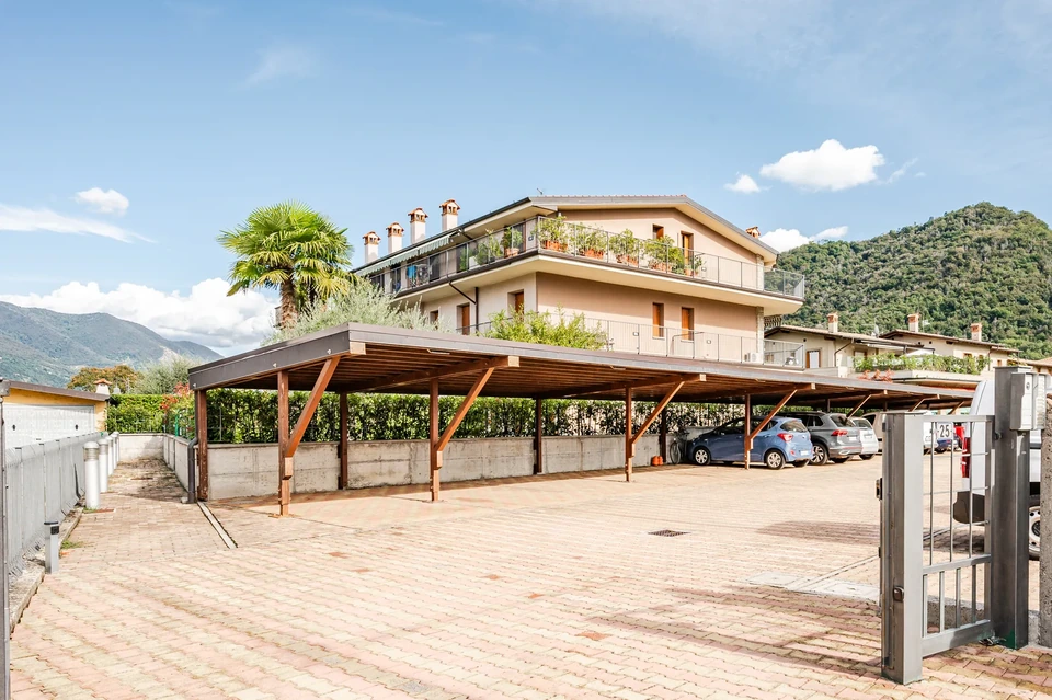 Appartamento con Terrazza Panoramica sul Lago d&rsquo;Iseo