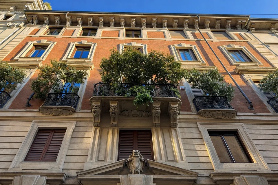Via San Primo 3 &middot; Quadrilatero del Silenzio